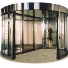 北京華建門窗廠 旋轉(zhuǎn)門、感應(yīng)門與車庫門的專業(yè)制造商